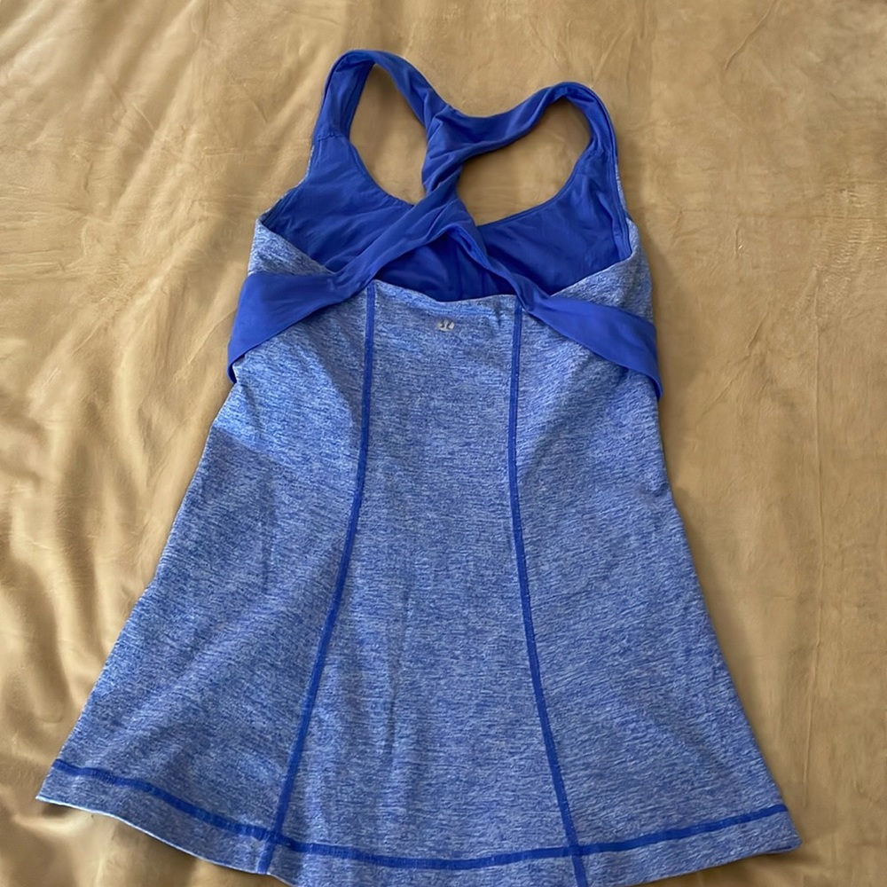 Lululemon twist back